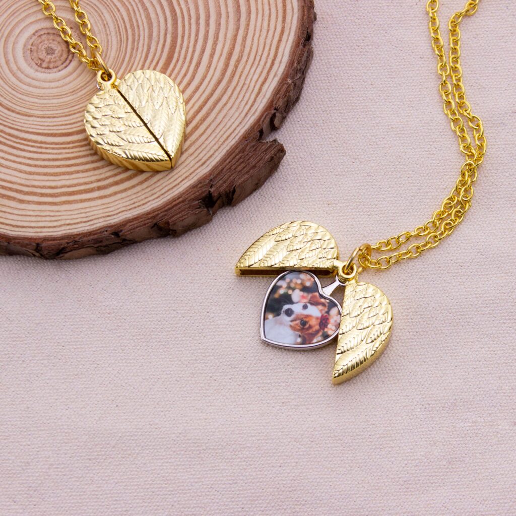 Angel Wings Heart Photo Locket Necklace Gold (4)